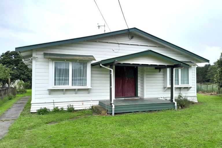Photo of property in 132 Waihou Road, Levin, 5571