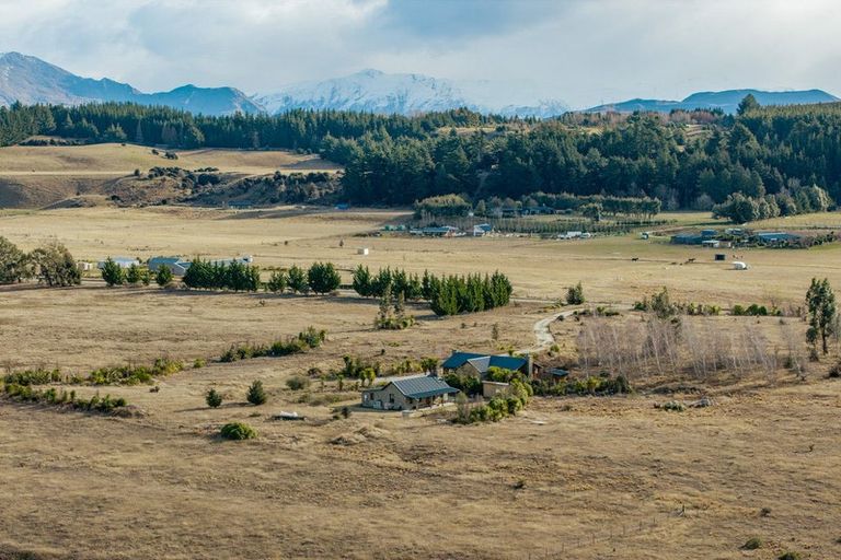 Photo of property in 66 Te Awa Road, Albert Town, Wanaka, 9382