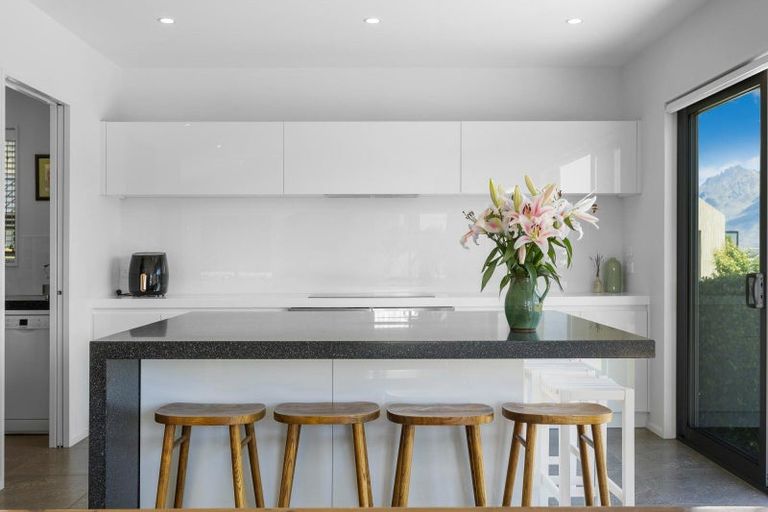 Photo of property in 17 Ellesmere Avenue, Jacks Point, Queenstown, 9371