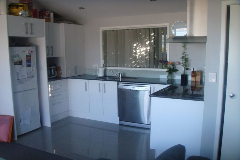 Photo of property in 145 Wiseley Road, West Harbour, Auckland, 0618