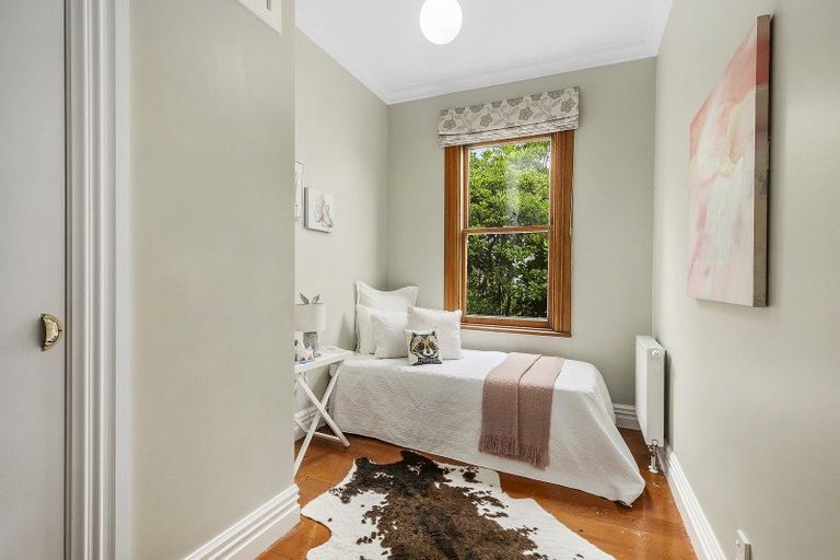 Photo of property in 12 Jackson Street, Island Bay, Wellington, 6023