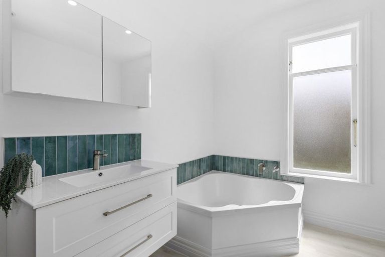 Photo of property in 35 Frederick Street, Carterton, 5713