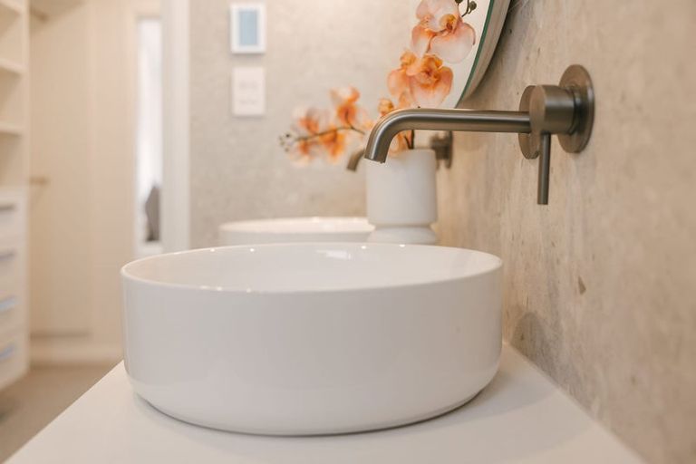 Photo of property in 15 Ihaka Street, Hokowhitu, Palmerston North, 4410