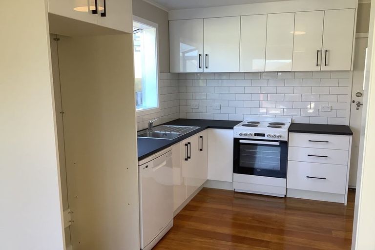 Photo of property in 20 Robertson Street, Elderslea, Upper Hutt, 5018