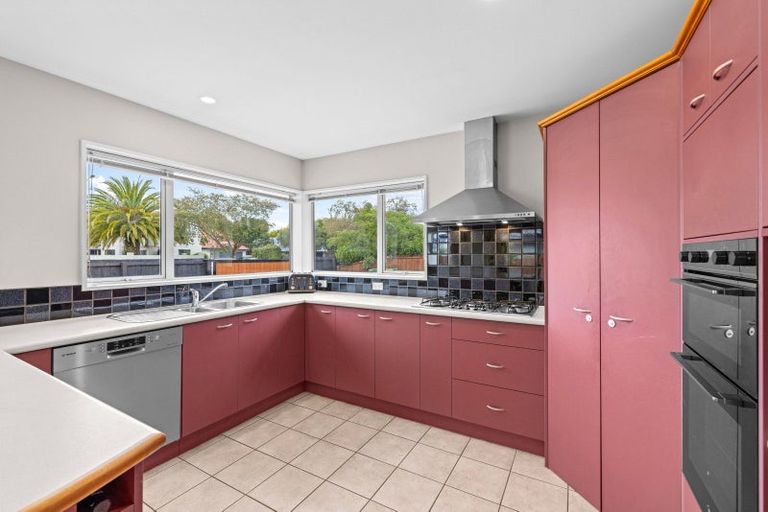 Photo of property in 21 Welsford Street, Woodend, 7610