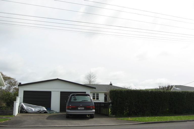 Photo of property in 20 Elliot Street, Inglewood, 4330