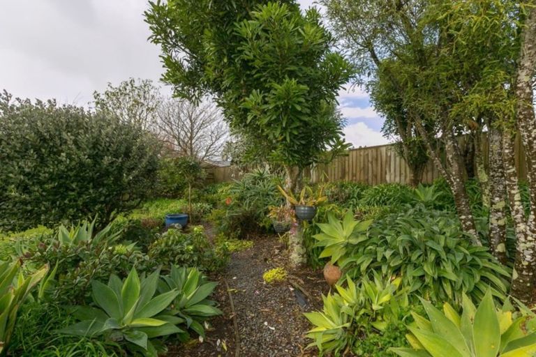 Photo of property in 22 Ashmore Drive, Frankleigh Park, New Plymouth, 4310