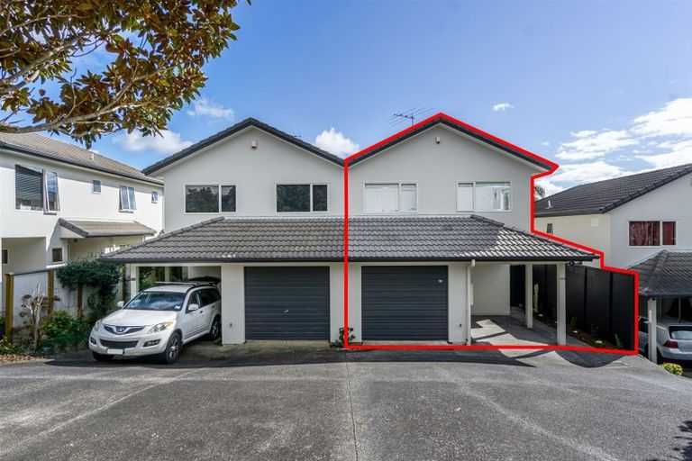 Photo of property in 2/49 Fields Parade, Oteha, Auckland, 0632