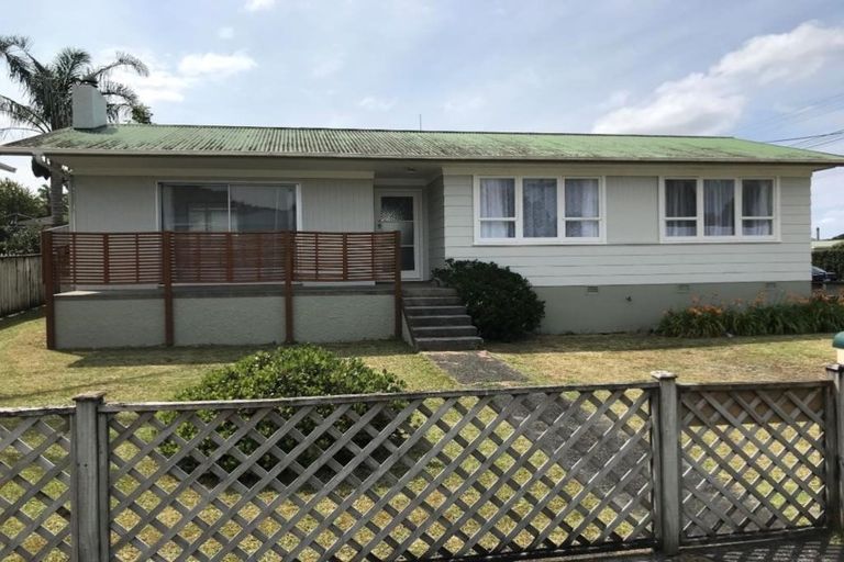 Photo of property in 2 Winston Street, Tikipunga, Whangarei, 0112