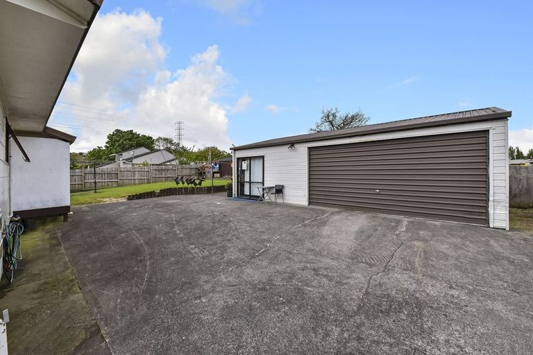 Photo of property in 4 Kirklow Place, Goodwood Heights, Auckland, 2105