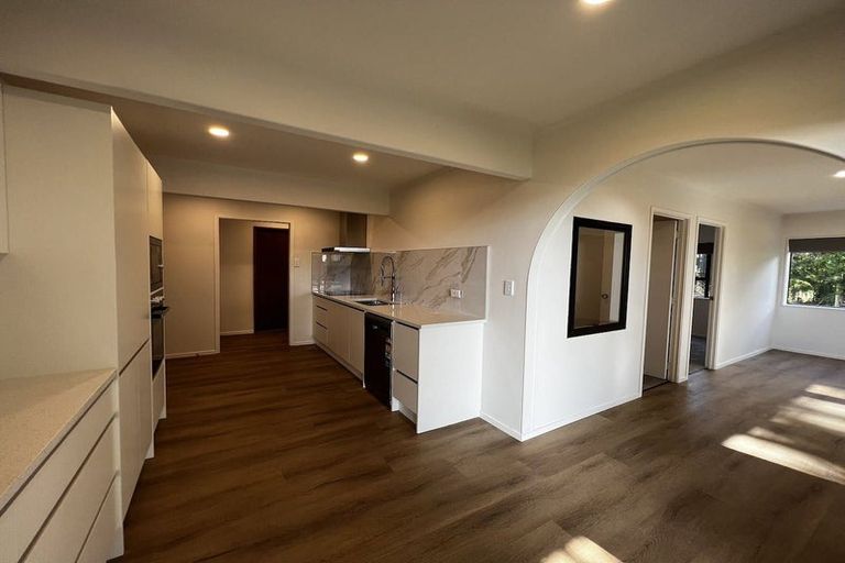 Photo of property in 4 Dalmeny Close, Murrays Bay, Auckland, 0630