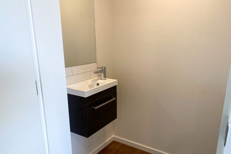 Photo of property in 2/331 Lincoln Road, Addington, Christchurch, 8024