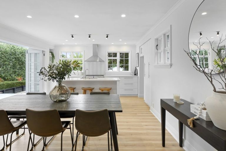 Photo of property in 66 Memorial Avenue, Ilam, Christchurch, 8053