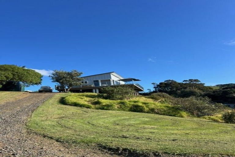 Photo of property in 28 Gray Avenue, Kuaotunu West, Whitianga, 3592