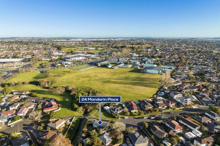 Photo of property in 24 Mandarin Place, Half Moon Bay, Auckland, 2012