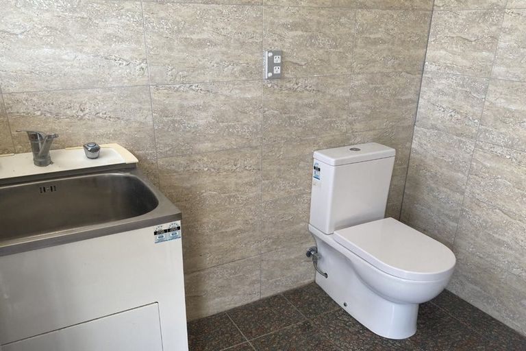 Photo of property in 20 Henwood Road, Mangere East, Auckland, 2024