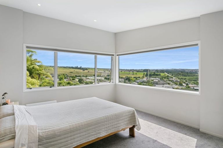 Photo of property in 33 Shera Street, Acacia Bay, Taupo, 3330