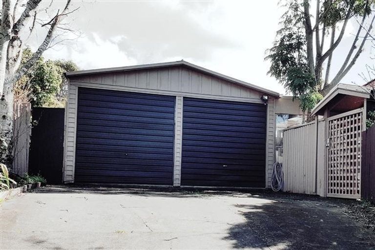 Photo of property in 98/98a Glenpark Avenue, Frankleigh Park, New Plymouth, 4310