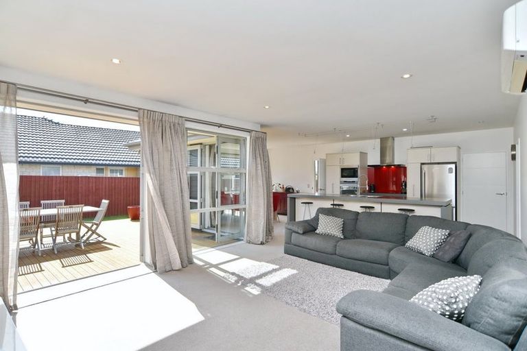 Photo of property in 14 Bancroft Place, Parklands, Christchurch, 8083