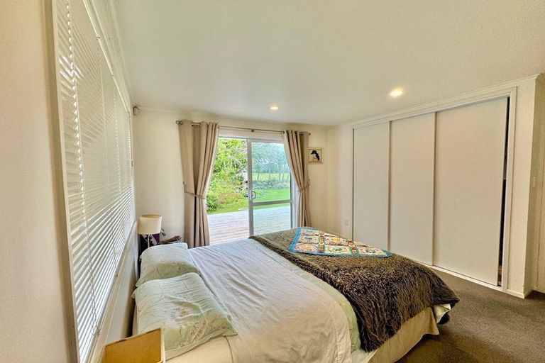 Photo of property in 121 Muir Avenue, Mangere Bridge, Auckland, 2022