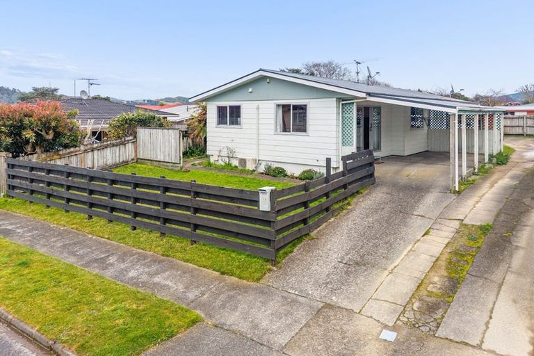 Photo of property in 1/3 Omaha Grove, Totara Park, Upper Hutt, 5018
