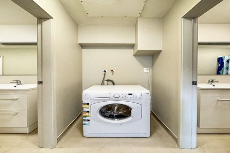 Photo of property in Sharella Living, 20 Glenmore Street, Thorndon, Wellington, 6011