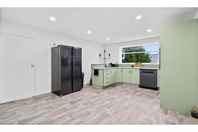 Photo of property in 110 Dunlop Street, Wallacetown, 9816