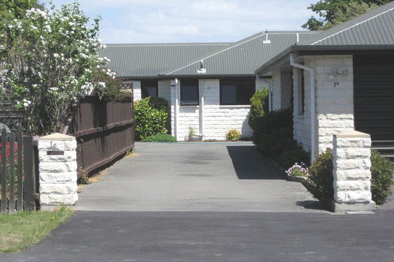 Photo of property in 1/1b Badger Street, Parklands, Christchurch, 8083