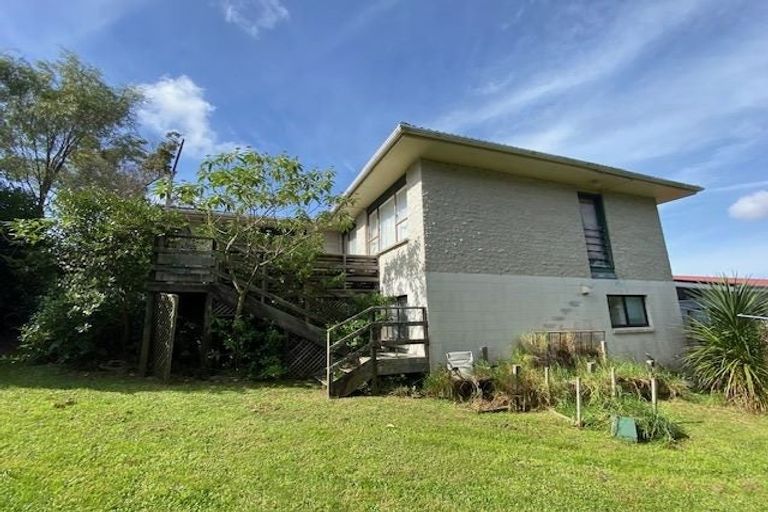 Photo of property in 7 Barker Rise, Northcross, Auckland, 0632