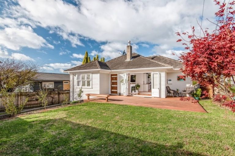 Photo of property in 81 Verbena Road, Birkdale, Auckland, 0626