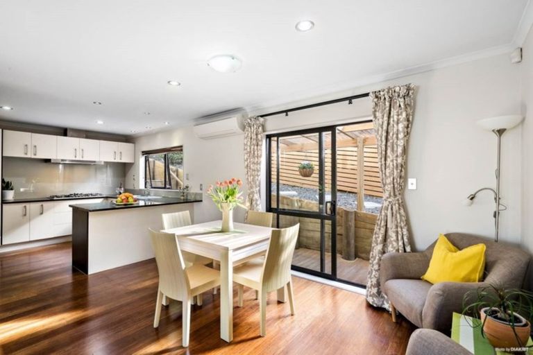 Photo of property in 60a Vincent Street, Howick, Auckland, 2014