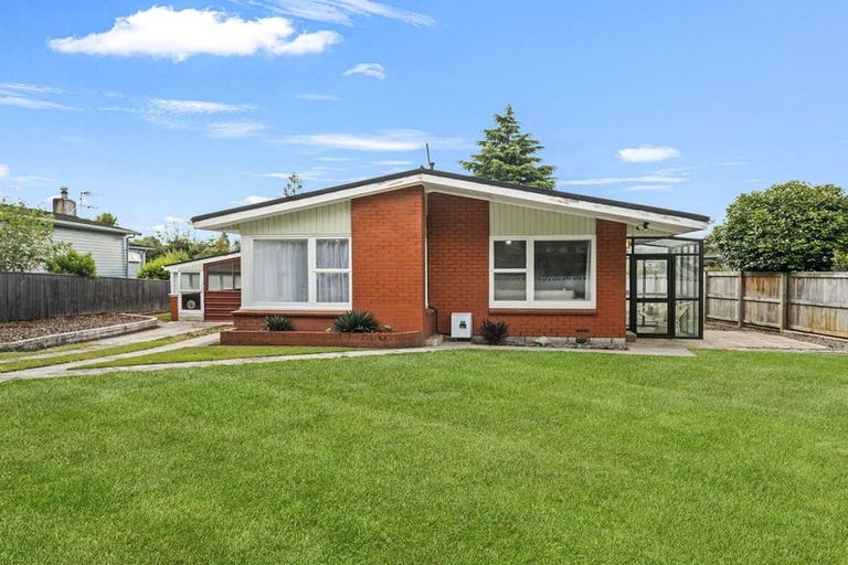 Photo of property in 104 Grand Vue Road, Kawaha Point, Rotorua, 3010