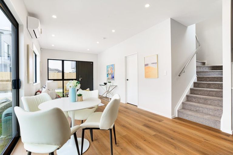 Photo of property in 14c Serjeant Street, Henderson, Auckland, 0612