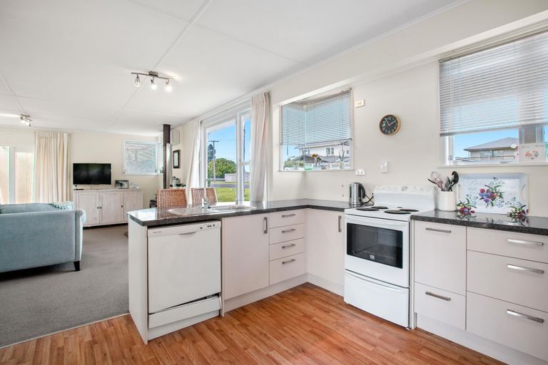 Photo of property in 5 Farm Road, Waihi Beach, 3611