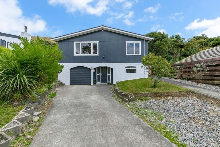 Photo of property in 84 Rawhiti Road, Pukerua Bay, 5026