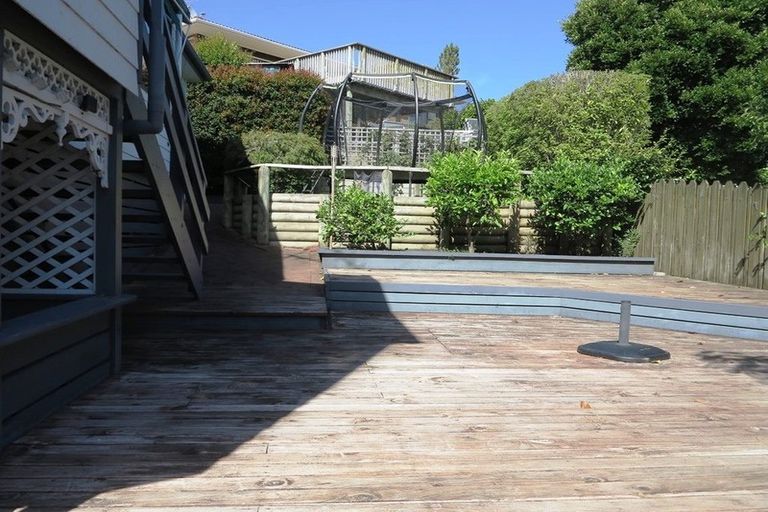 Photo of property in 1/7 Lynngate Place, Hillcrest, Auckland, 0627