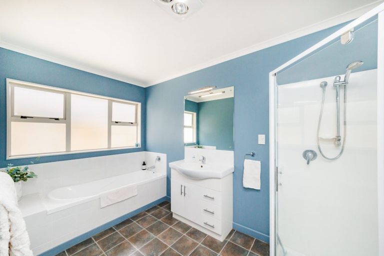 Photo of property in 25 Rodeo Drive, Kelvin Grove, Palmerston North, 4414