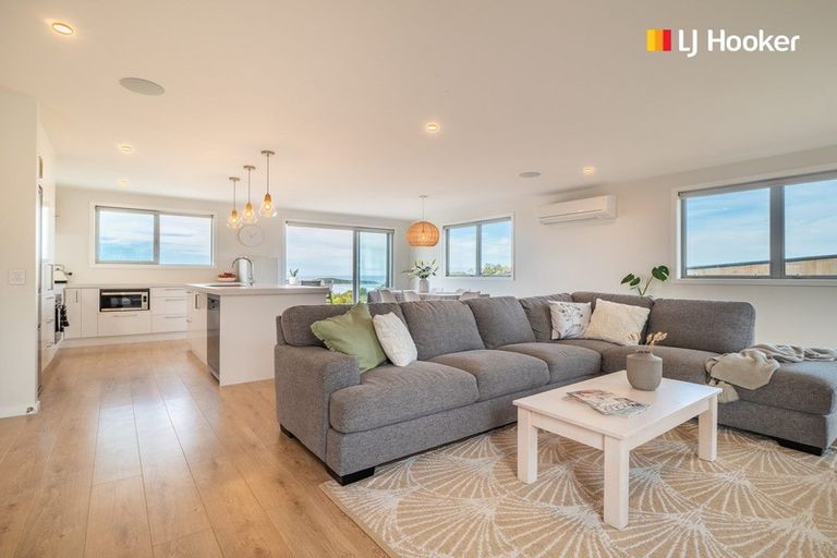 Photo of property in 25 Totara Close, Taieri Mouth, Brighton, 9091