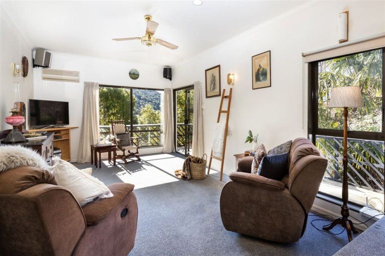 Photo of property in 5 Newgate Street, Picton, 7220