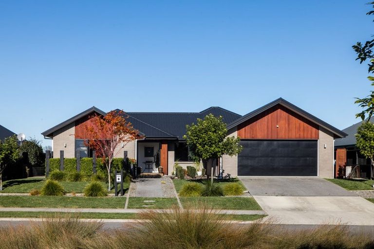 Photo of property in 54 Norfolk Drive, Cambridge, 3434