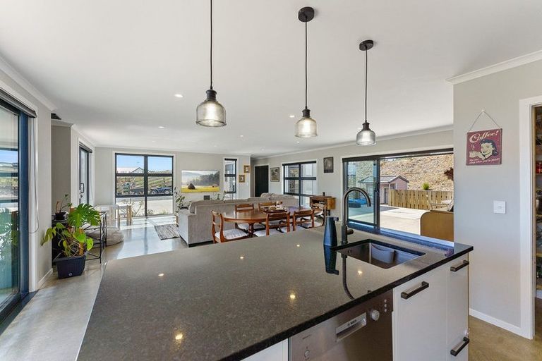 Photo of property in 174 Harakeke Road, Te Horo, Otaki, 5581