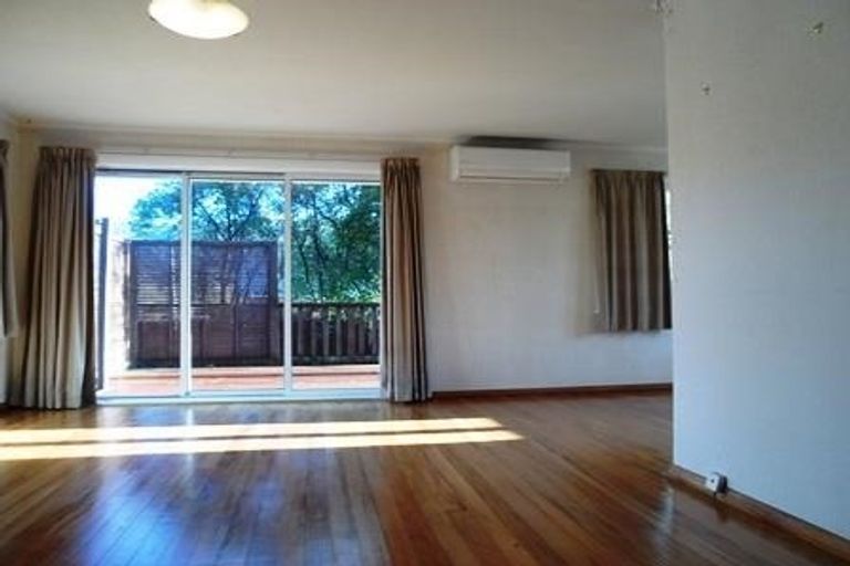 Photo of property in 1 Field Street, Silverstream, Upper Hutt, 5019