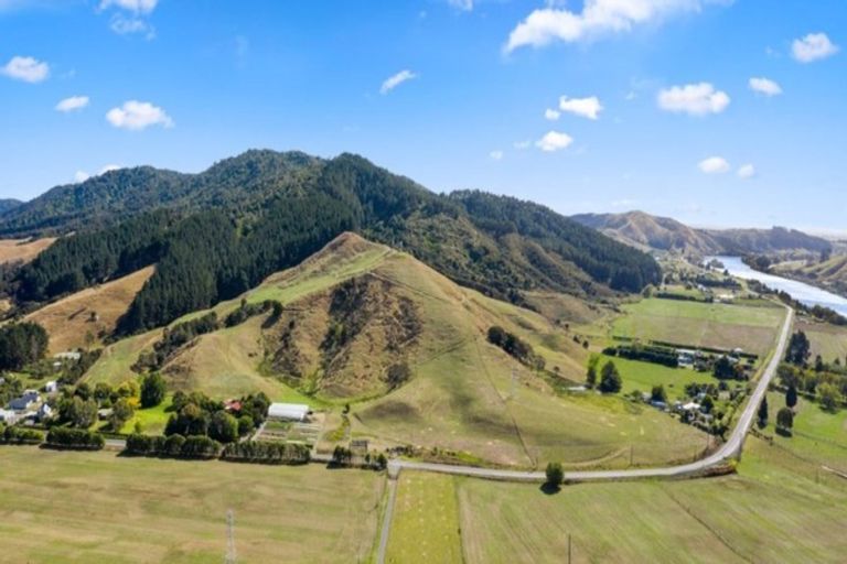 Photo of property in 698 Hakarimata Road, Huntly, 3771