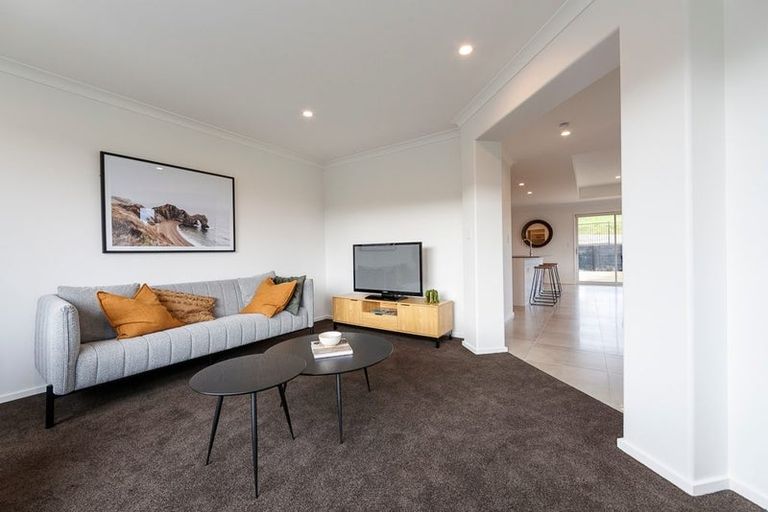 Photo of property in 11 Panui Avenue, Helensville, 0800