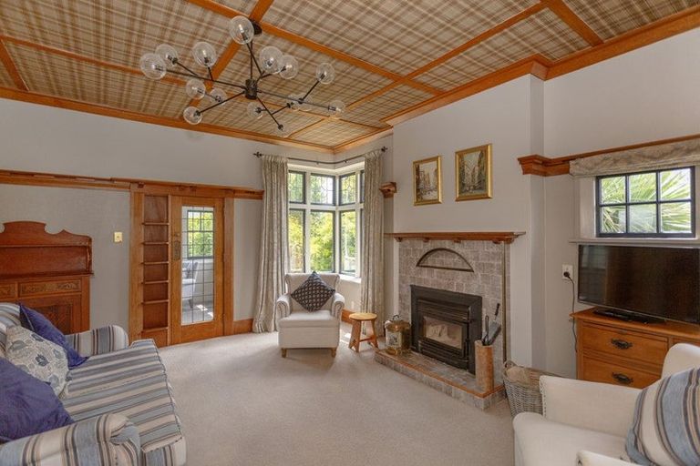 Photo of property in 11 Wharfe Street, South Hill, Oamaru, 9400