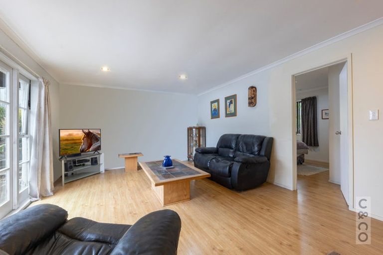 Photo of property in 25 School Road, Waimauku, 0881