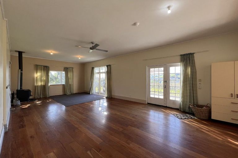 Photo of property in 183 Rautawhiri Road, Helensville, 0875
