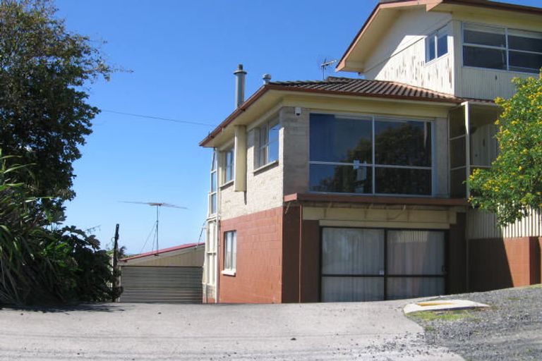 Photo of property in 937a East Coast Road, Torbay, Auckland, 0630