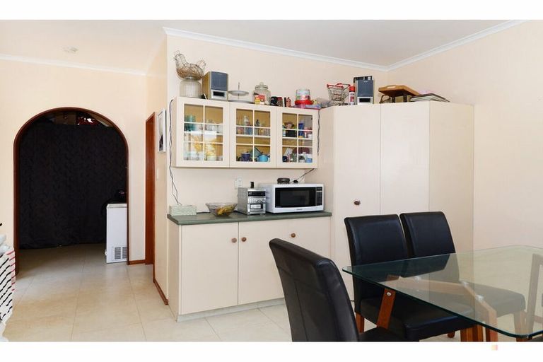 Photo of property in 66 Timaru Road, Waimate, 7924