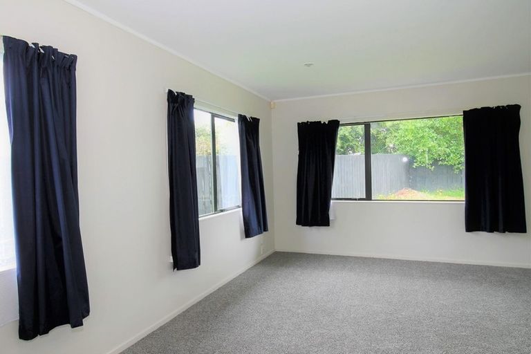 Photo of property in 2/32 Limond Street, Randwick Park, Auckland, 2105